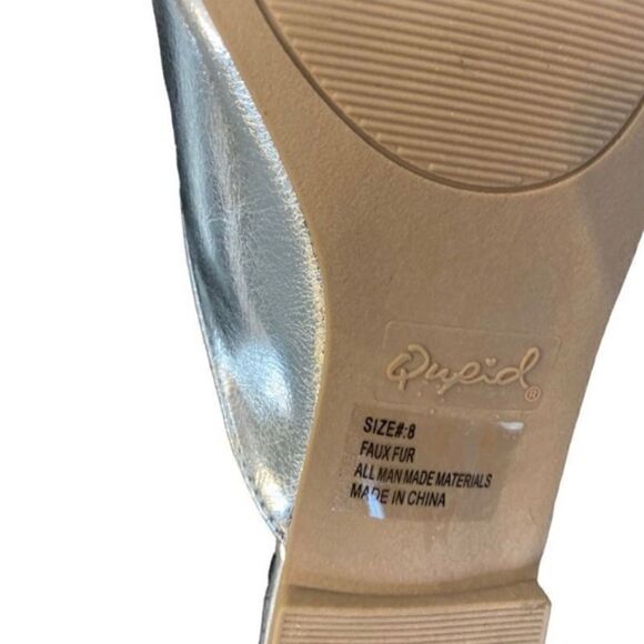 #308 QUPID Metallic Silver Fur Lined Flats - Picture 5 of 11